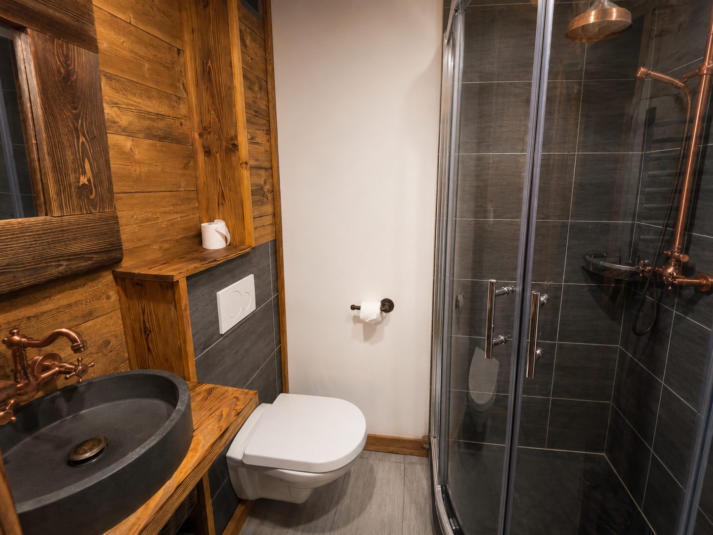 En-suite bathroom