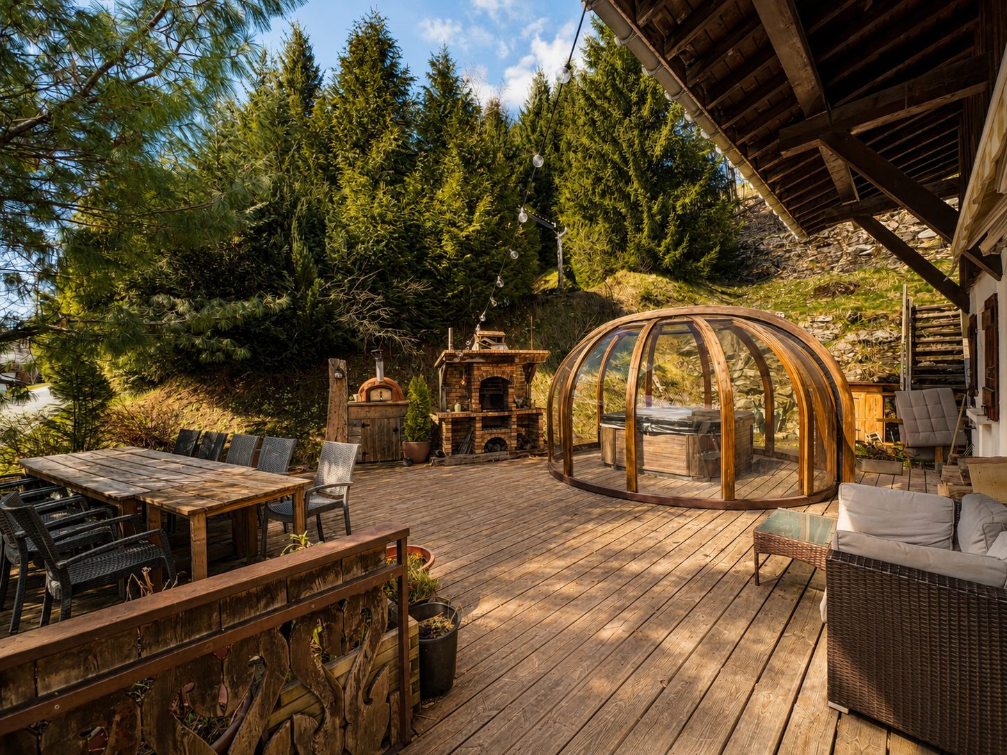 Terrace and hot tub